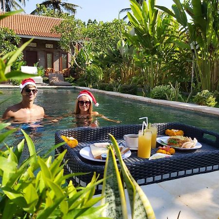 อายุนา แฟมิลี่ อูบุด Hotel ภายนอก รูปภาพ